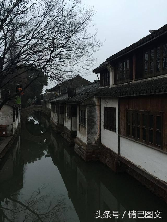 逃出漂浮的小岛