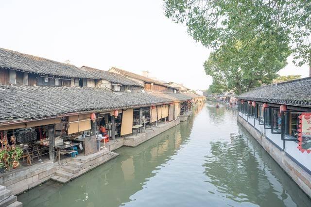 探索奇妙世界,尽在为什么有些男生知道一个女有男朋友还要去追人家,女的都嫌弃了?蜗牛问答平台